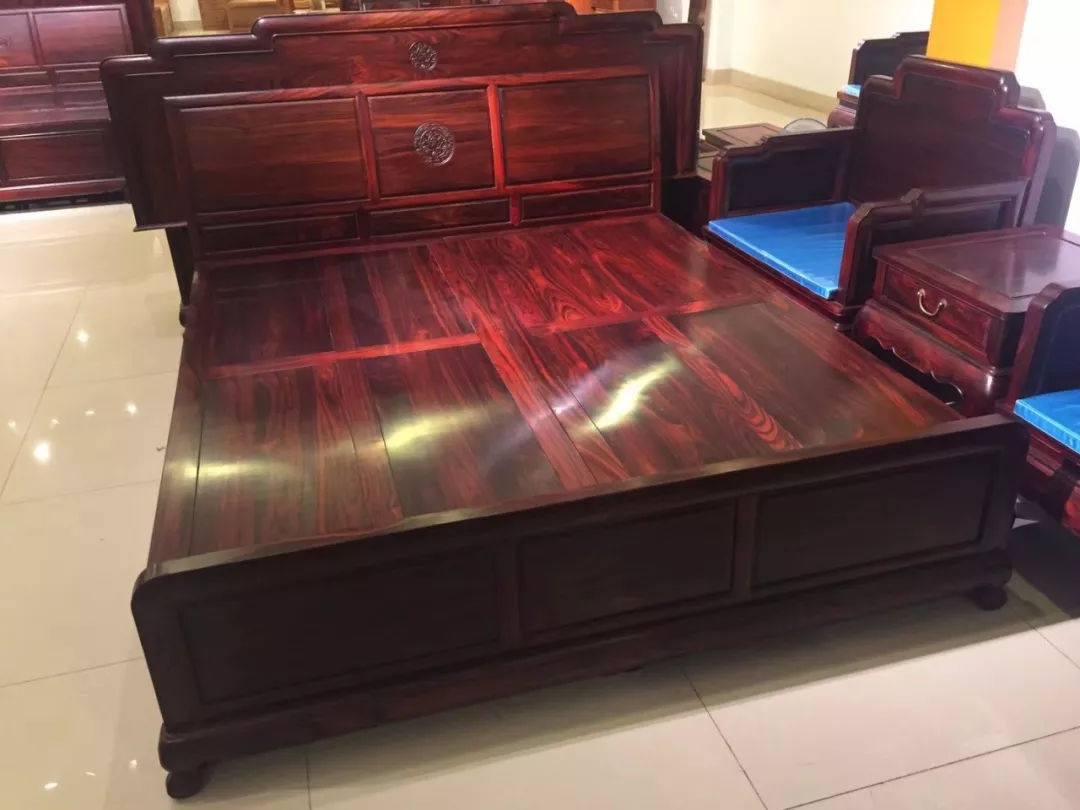 紅木市場新寵--闊葉黃檀(紫花梨、印尼黑酸枝)